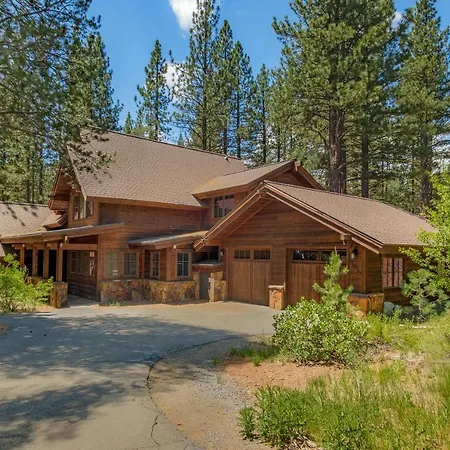 Truckee Treasure At Grays Crossing, Relaxing Home W Private Hot Tub, Dogs Welcome!